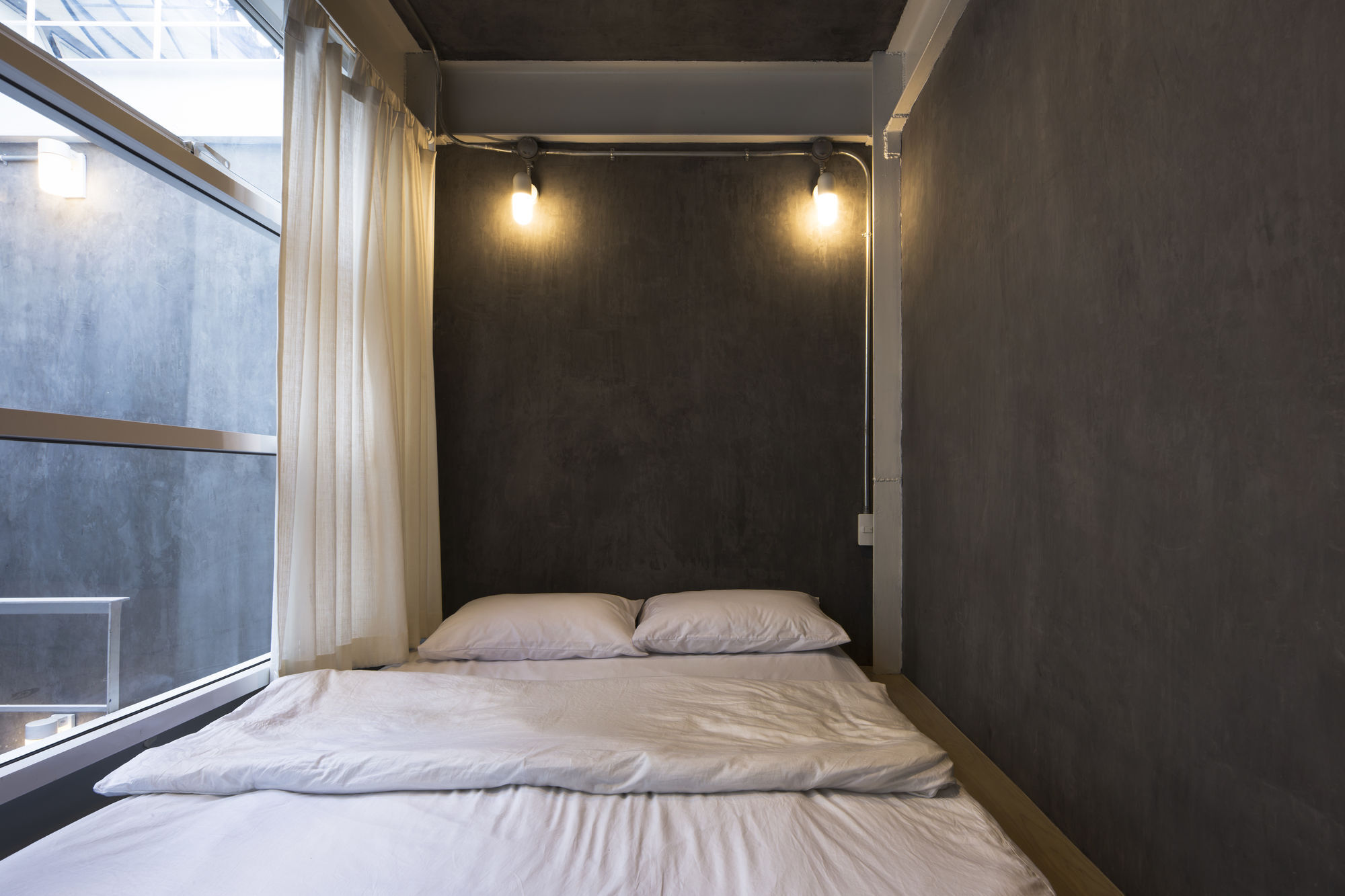 On The Bed Hostel Бангкок Экстерьер фото